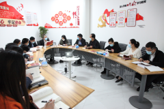 【黨建園地】鄭投產(chǎn)業(yè)園為公司全體黨員干部發(fā)放《中共黨史知識問(wèn)答》一書(shū)并組織集中學(xué)習