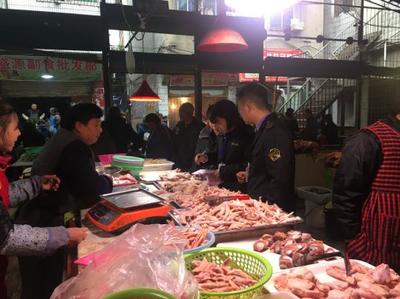 南充市高坪區(qū)食藥監(jiān)局重拳出擊，開(kāi)展肉類及食用農(nóng)產(chǎn)品零售專項(xiàng)檢查，守護(hù)群眾“舌尖上的安全”